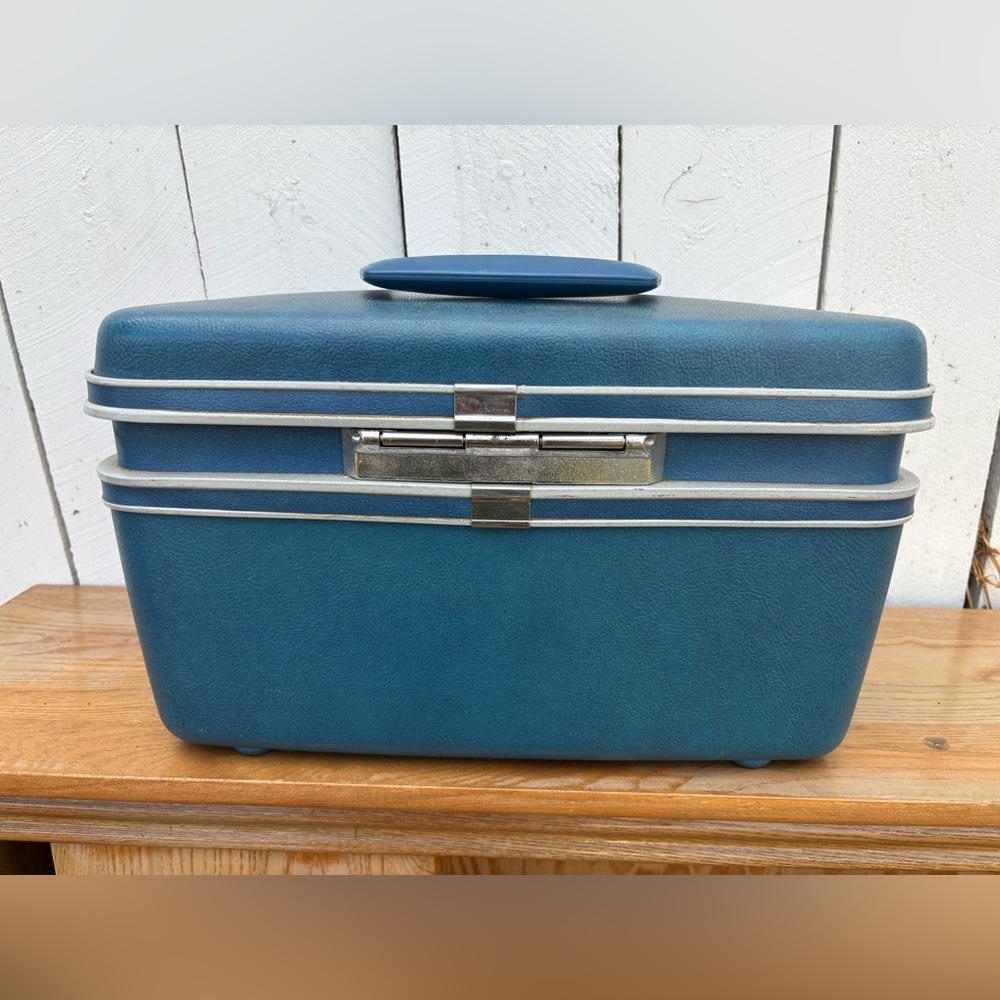Samsonite - Blue Train Case - Picture 4 of 11